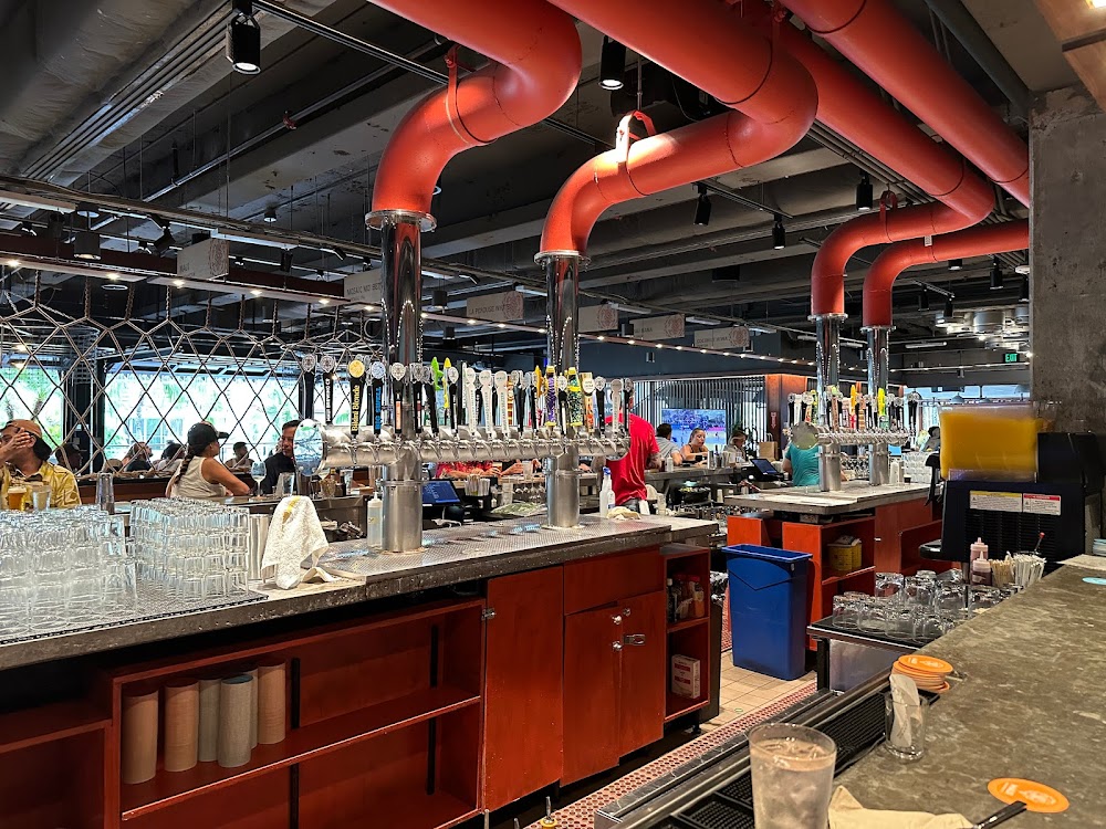 Maui Brewing Co. Waikiki