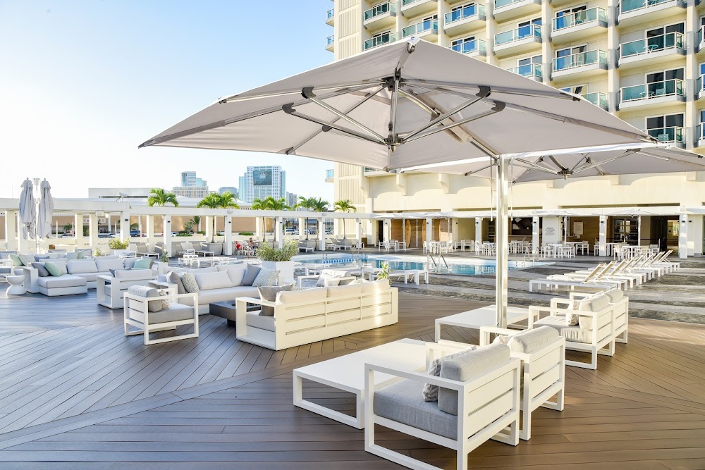 Ala Moana Honolulu by Mantra